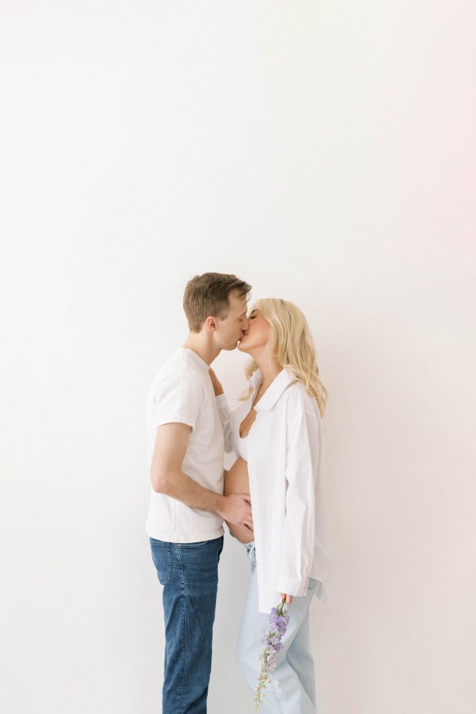 maternity-studio-pregnant-session